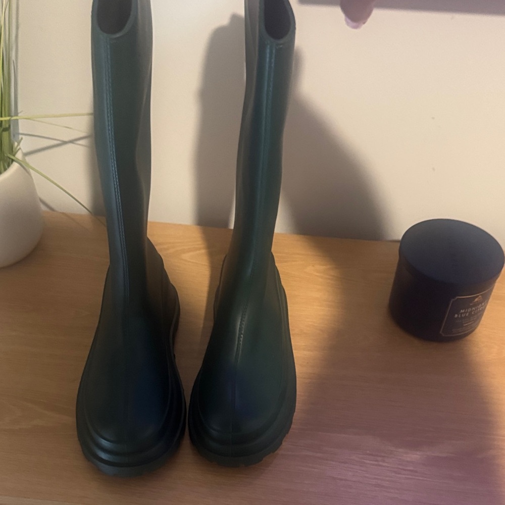brand new never worn Tall Dark Green Chelsea Rain Boots